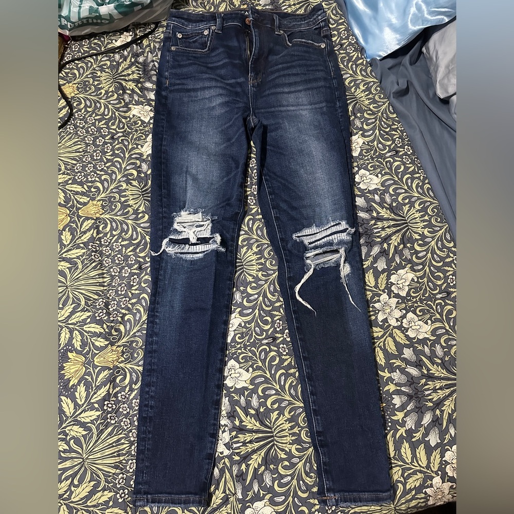 Stylish Blue Distressed Jeans